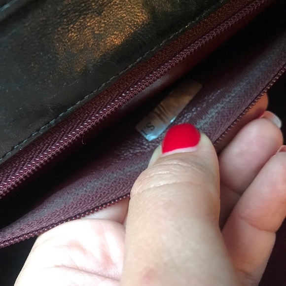 Authentic CHANEL Quilted Lambskin 10” bag - Picture 6 of 8